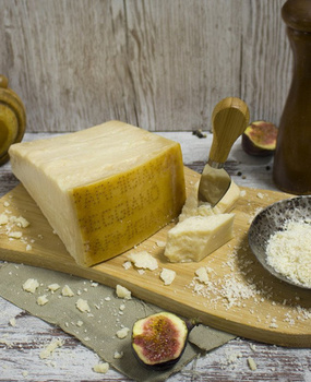SER PARMIGIANO REGGIANO - 13 MIESIĘCZNY SER PARMEZAN 0K.200G