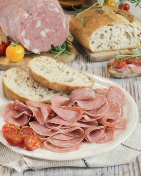 WĘDLINA MORTADELLA DI PRATO - TRADYCYJNA TOSKAŃSKA KIEŁBASA OK. 100G