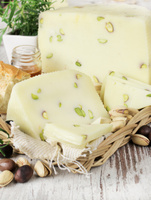 SER PECORINO PISTACCHIO - SER OWCZY Z PISTACJAMI 0K. 200G