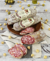 WĘDLINA SALAME CON NOCCIOLA PIEMONTE - SALAMI Z ORZECHAMI LASKOWYMI OK. 100G